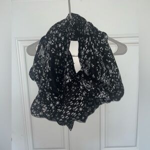 Black Scarf